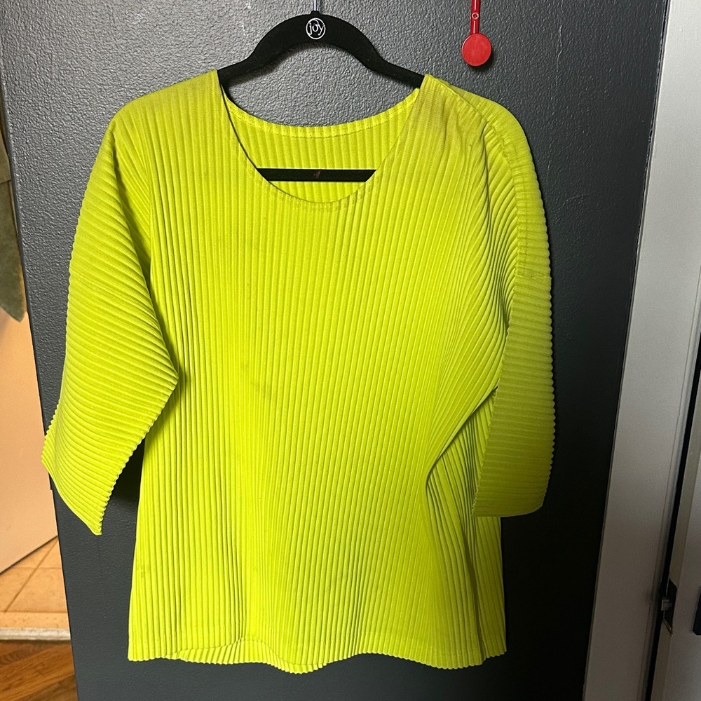 Issey Miyake homme plisse Vibrant Yellow Top